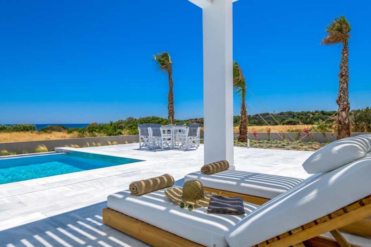 Seashore Beachfront Villa Lakhania Eksteriør billede