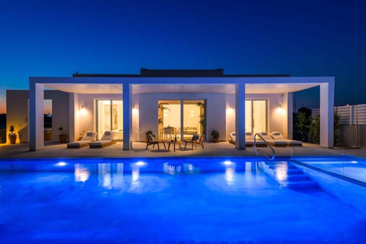 Seashore Beachfront Villa Lakhania Eksteriør billede