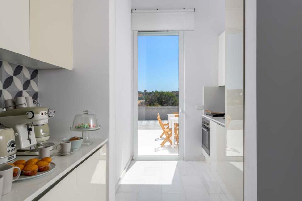Seashore Beachfront Villa Lakhania Eksteriør billede
