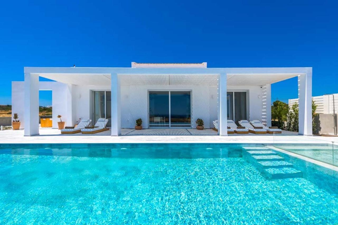 Seashore Beachfront Villa Lakhania Eksteriør billede