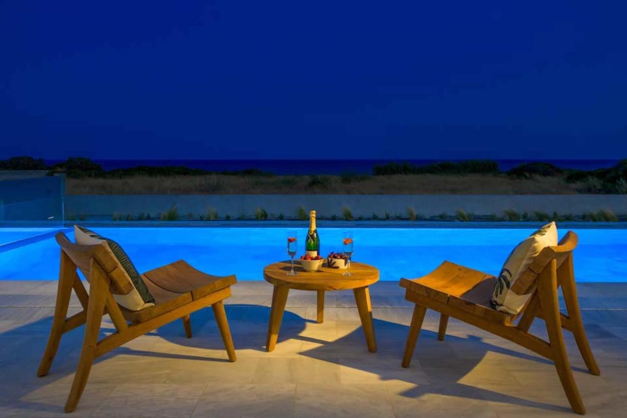 Seashore Beachfront Villa Lakhania Eksteriør billede