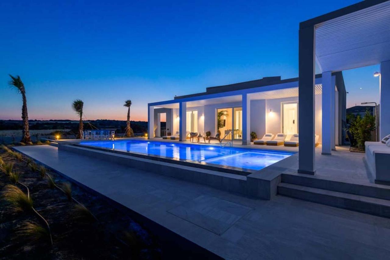 Seashore Beachfront Villa Lakhania Eksteriør billede