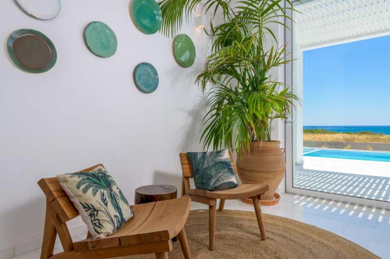 Seashore Beachfront Villa Lakhania Eksteriør billede