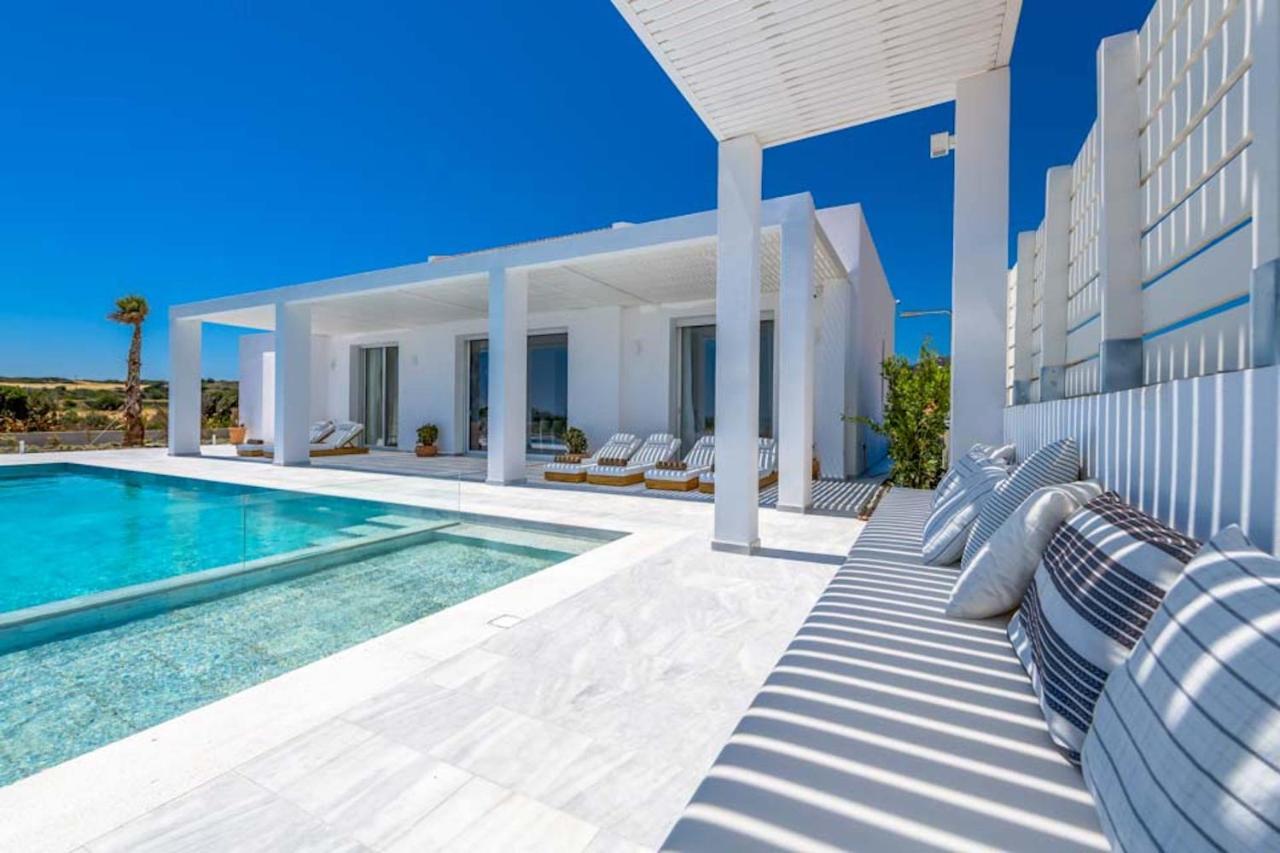 Seashore Beachfront Villa Lakhania Eksteriør billede
