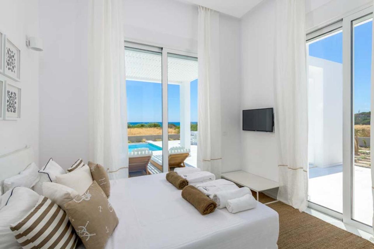 Seashore Beachfront Villa Lakhania Eksteriør billede