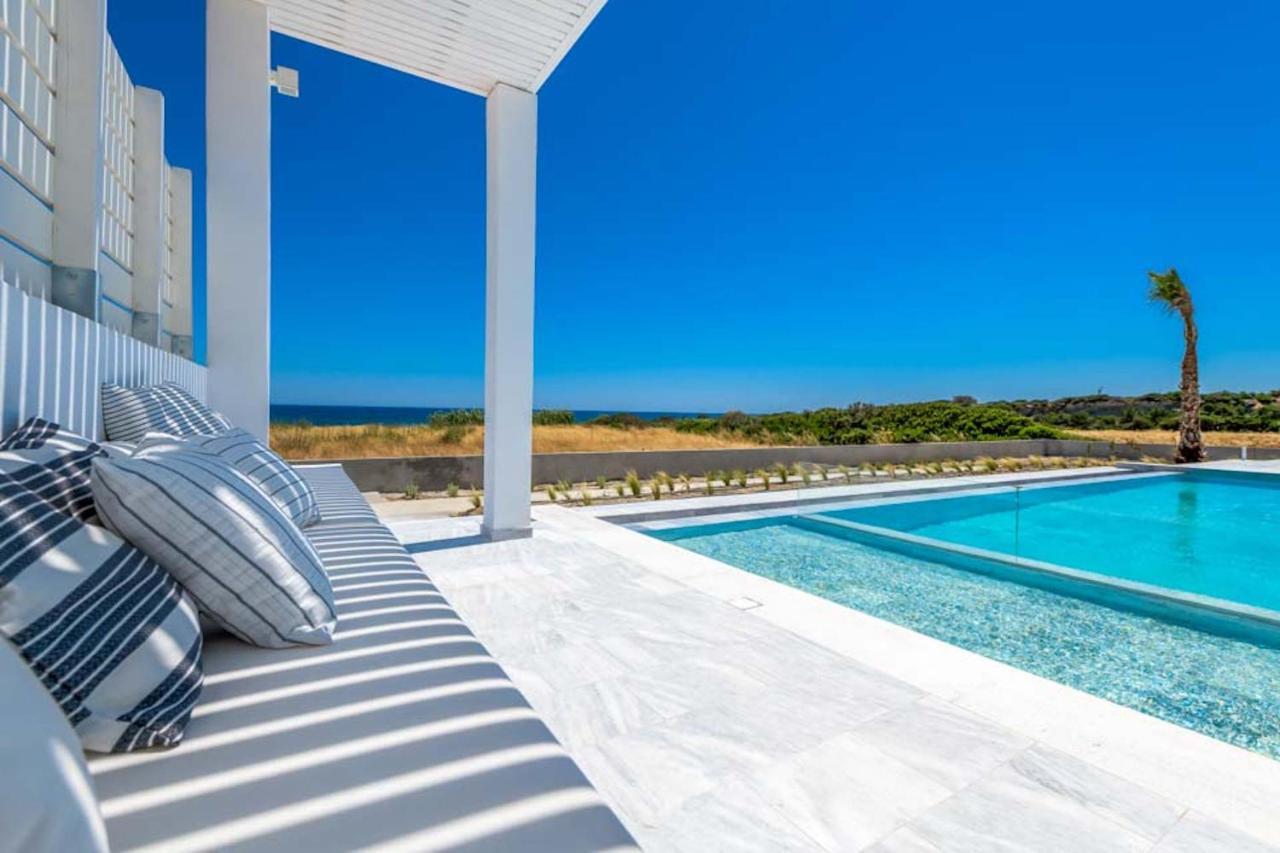 Seashore Beachfront Villa Lakhania Eksteriør billede