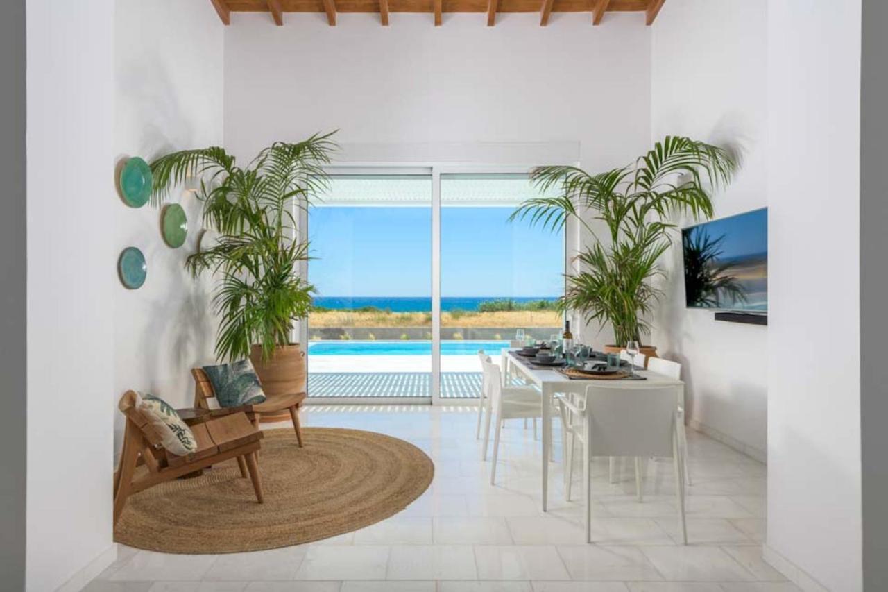 Seashore Beachfront Villa Lakhania Eksteriør billede